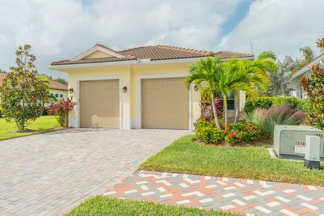 139 Se Via Bisento, House other with 3 bedrooms, 2 bathrooms and null parking in Port St. Lucie FL | Image 5