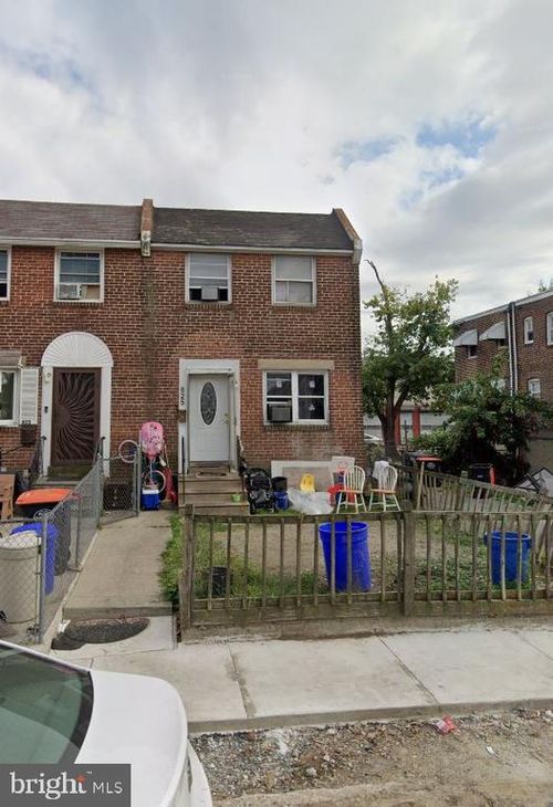 825 Hughes St, CHESTER, PA, 19013-3733 | Card Image
