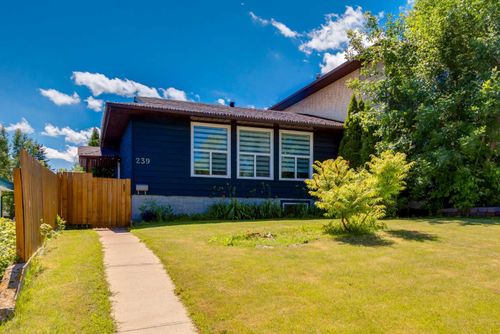 239 Avonburn Rd Se, Calgary, AB, T2H1N9 | Card Image