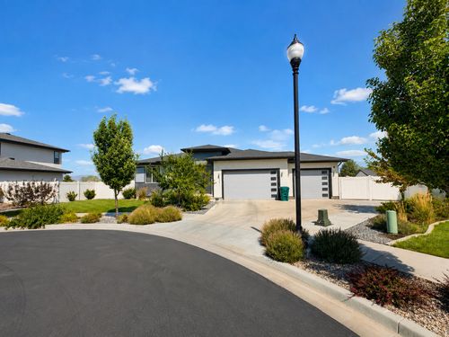 8283 S Mallard Ln, West Jordan, UT, 84088-4477 | Card Image