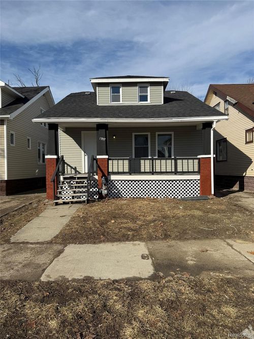 13997 Cloverlawn St, Detroit, MI, 48238-2415 | Card Image