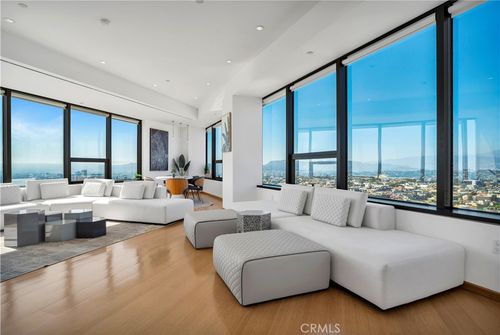 3302-1100 Wilshire Blvd, Los Angeles, CA, 90010-1702 | Card Image