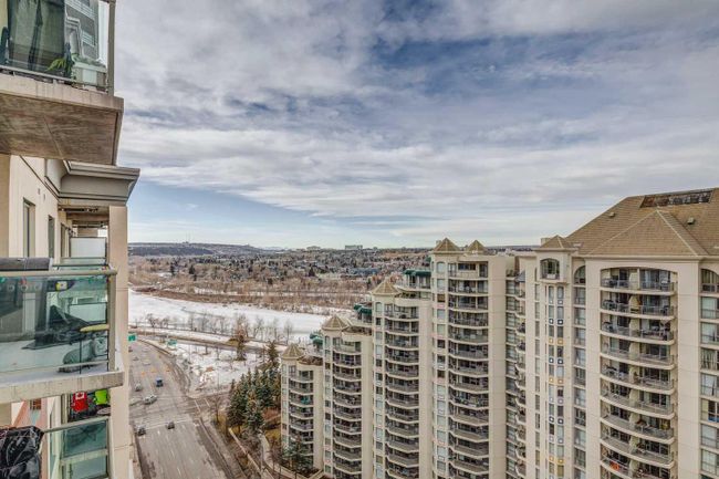 1808 - 1111 6 Avenue Sw, Home with 2 bedrooms, 2 bathrooms and 1 parking in Calgary AB | Image 21