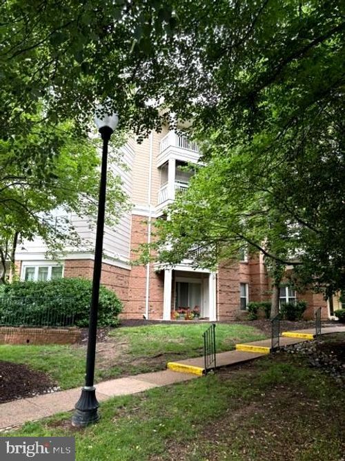 417-12915 Alton Sq, HERNDON, VA, 20170-5805 | Card Image