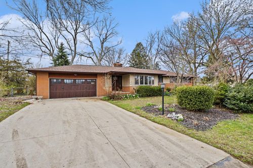 566 Kublick Dr, Benton Harbor, MI, 49022-6343 | Card Image