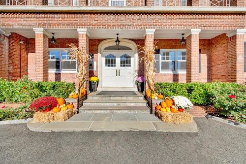 apt-1l-50 N Broadway, White Plains, NY, 10603-3761 | Card Image