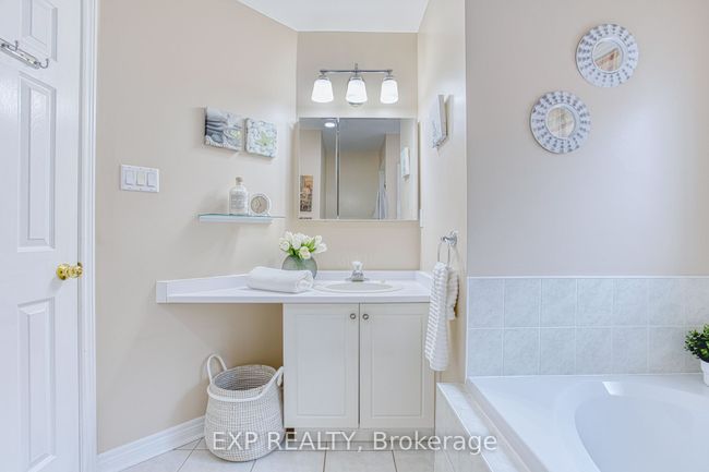 35 Stevenson St, House attached with 5 bedrooms, 3 bathrooms and 2 parking in Ancaster ON | Image 23