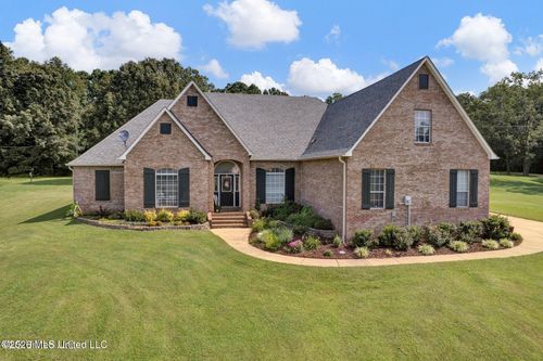 75 Scattered Oaks Dr, Byhalia, MS, 38611-7541 | Card Image
