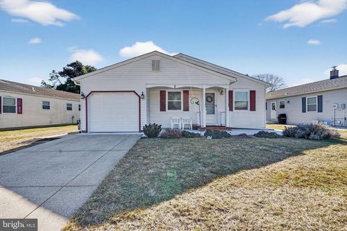 3 Wojtyla Ct, Toms River, NJ, 08757-6212 | Card Image