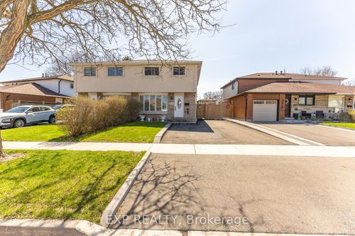 3270 Klaiman Drive, Mississauga, ON, L4Y3C8 | Card Image
