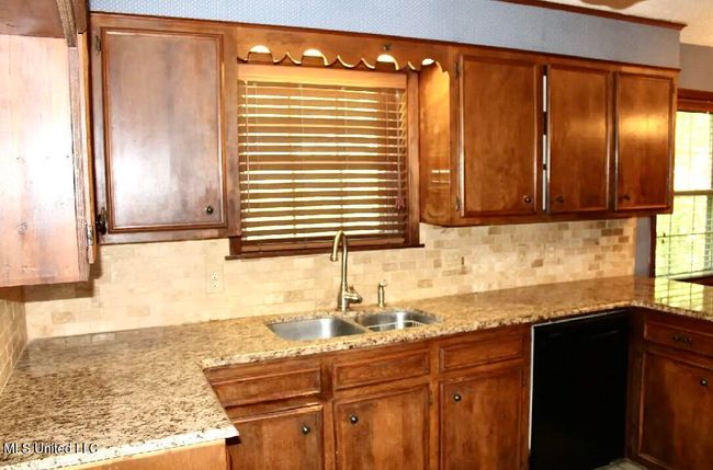 Kitchen | Image 14
