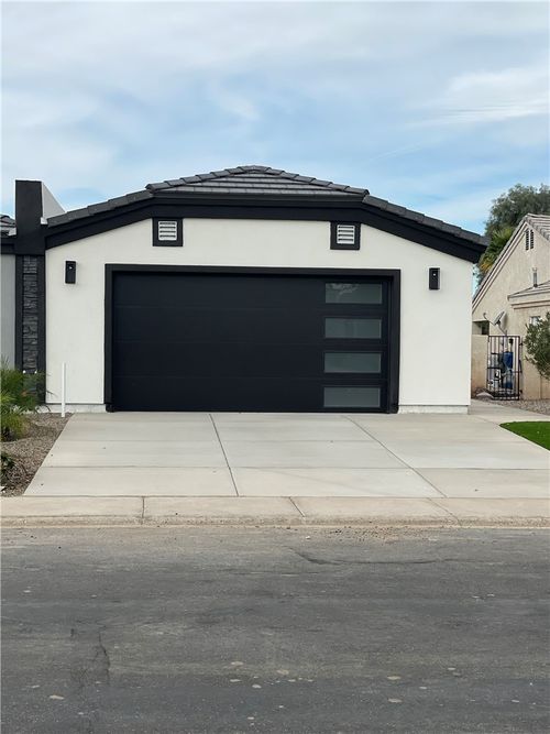 2923 Country Club Dr, Bullhead City, AZ, 86442-7867 | Card Image