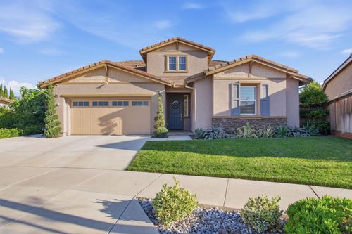 1582 Ivy Ln, Tracy, CA, 95376-8221 | Card Image