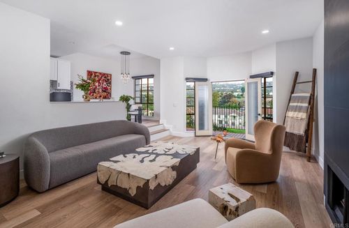 unit-14-2630 Pirineos Way, Carlsbad, CA, 92009-7344 | Card Image