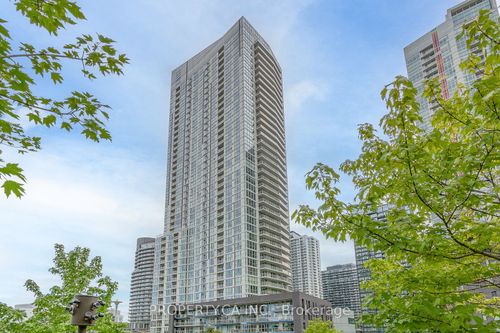 812-75 Queens Wharf Rd, Toronto, ON, M5V0J8 | Card Image