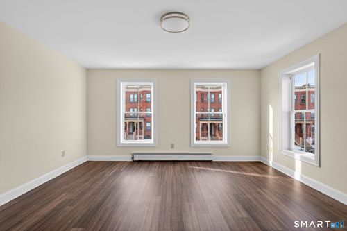 570 Zion St, Hartford, CT, 06106-2348 | Card Image