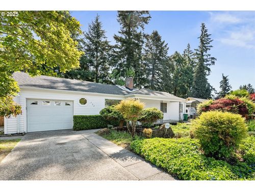 722 Se 113th Ave, Portland, OR, 97216-3426 | Card Image