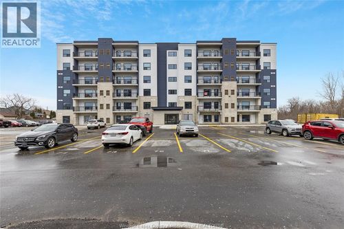 611-3320 Stella, Windsor, ON, N8T0B7 | Card Image