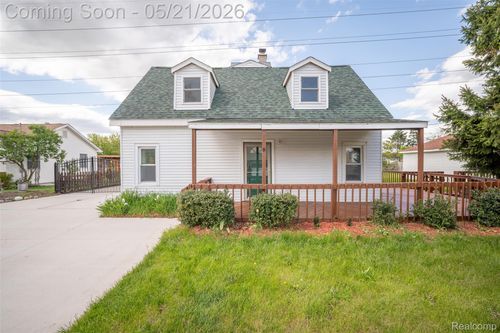 420 Wellsboro St, Walled Lake, MI, 48390-3470 | Card Image
