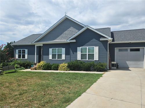 180 Oakshire Ct, Mocksville, NC, 27028-7171 | Card Image