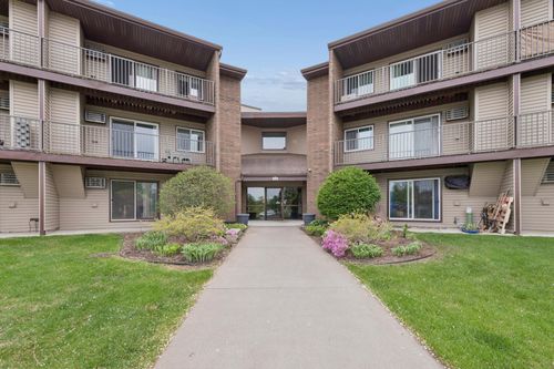 121-3440 Golfview Dr, Eagan, MN, 55123-1283 | Card Image