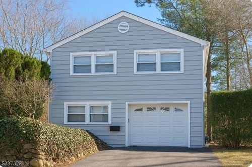 340 Livingston Ave, New Providence, NJ, 07974-2310 | Card Image