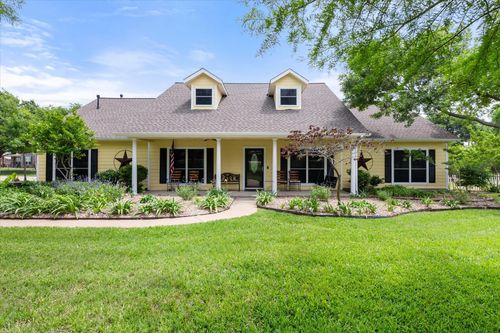 801 Seeton Rd, Mansfield, TX, 76063-6911 | Card Image