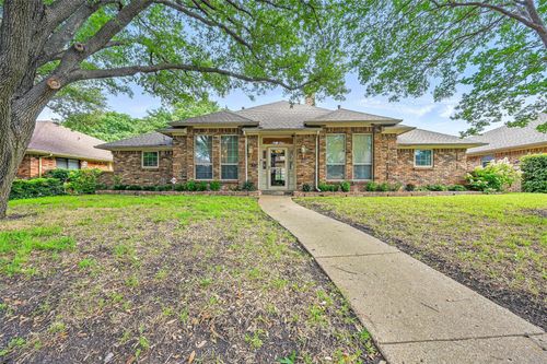 9719 Amberley Dr, Dallas, TX, 75243-2302 | Card Image