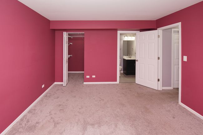706 - 706 Hidden Creek Ln, Home with 3 bedrooms, 2 bathrooms and null parking in North Aurora IL | Image 15