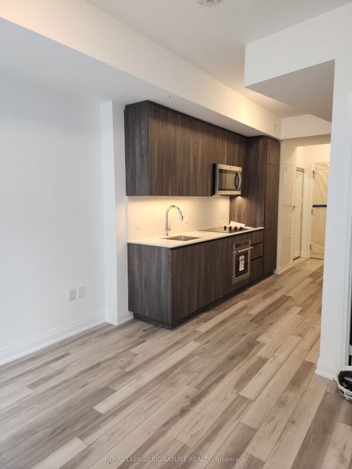 308-15 Richardson St, Toronto, ON, M5A0Y5 | Card Image