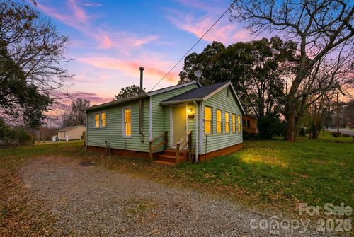 630 2nd St Sw, Conover, NC, 28613-2678 | Card Image