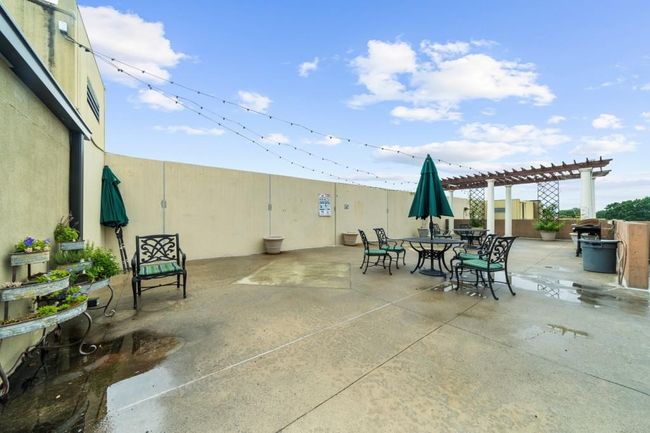 UNIT-1608 - 5300 Peachtree Rd, Condo with 2 bedrooms, 2 bathrooms and 2 parking in Chamblee GA | Image 36