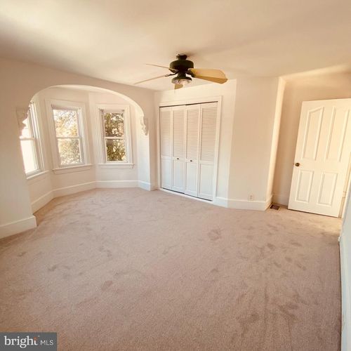 b-328 S Broadway, PITMAN, NJ, 08071-2405 | Card Image