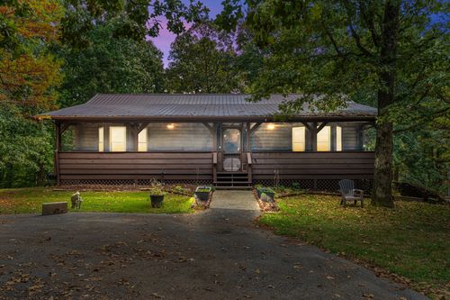 151 Jerry Smith Rd, Indian Mound, TN, 37079-5202 | Card Image