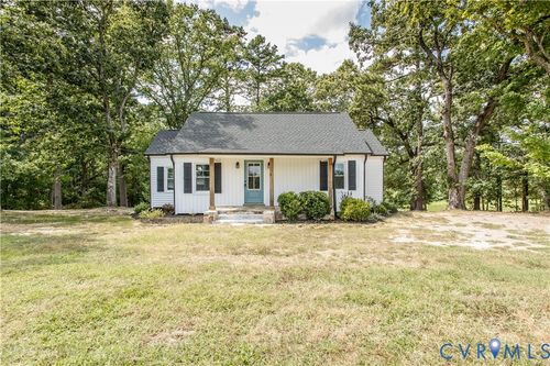 34689 Christanna Hwy, Blackstone, VA, 23824-5009 | Card Image