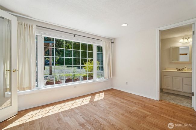 11112 E Riverside Dr, House other with 3 bedrooms, 3 bathrooms and 2 parking in Bothell WA | Image 14
