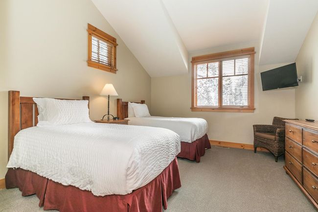 F17-22 - 12463 Lookout Loop, Home with 3 bedrooms, 3 bathrooms and null parking in Truckee CA | Image 8
