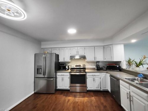 2205 Timberdale Ct, Virginia Beach, VA, 23456-6327 | Card Image