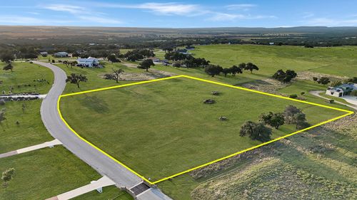 114-236 Thriving Oak Dr, Fredericksburg, TX, 78624 | Card Image