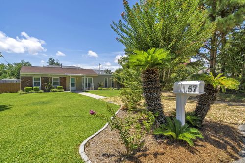 57 7th St, SHALIMAR, FL, 32579-1837 | Card Image