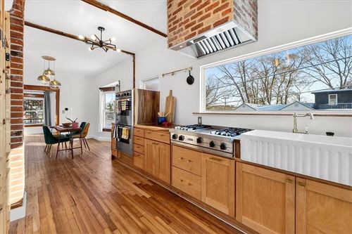 3239 E 6th St, Kansas City, MO, 64124-2601 | Card Image