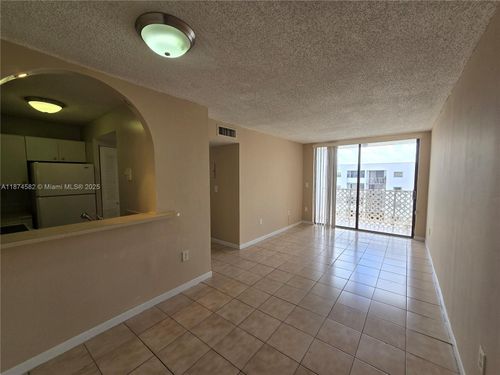 apt-506-8185 Nw 7th St, Miami, FL, 33126-4057 | Card Image