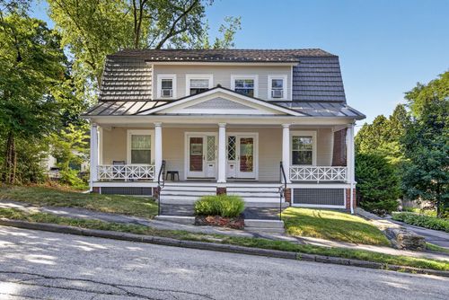 58 Park Ave, Manchester, NH, 03104-1948 | Card Image
