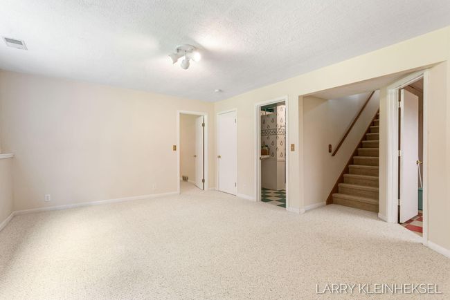569 Appletree Dr, Condo with 3 bedrooms, 2 bathrooms and null parking in Holland MI | Image 24