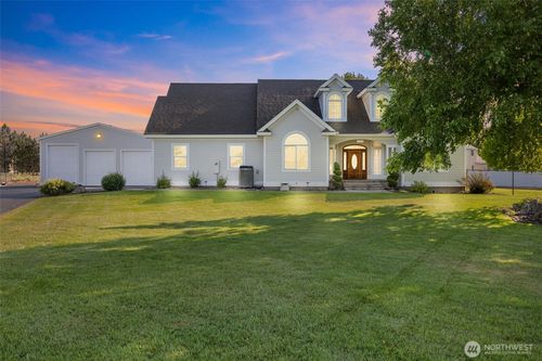 101304 N Billings Ct, West Richland, WA, 99353-6213 | Card Image