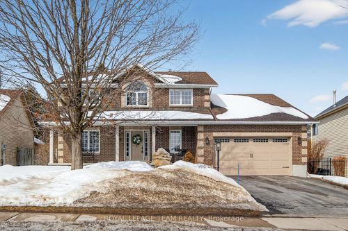 22 Renshaw Ave, Stittsville, ON, K2S1G9 | Card Image