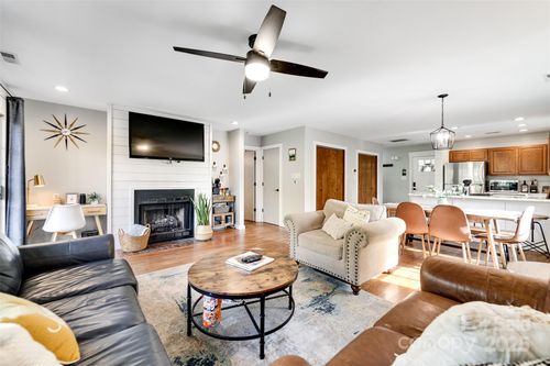 125 Nugget Ln, Sylva, NC, 28779-7553 | Card Image