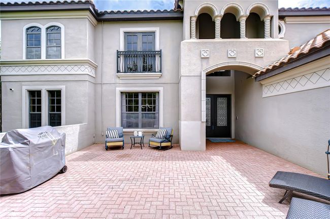 This spacious front courtyard offers ample privacy! | Image 6