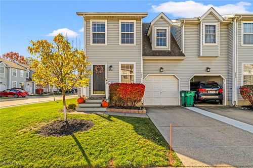 942 Penn Pl, Painesville, OH, 44077-2780 | Card Image