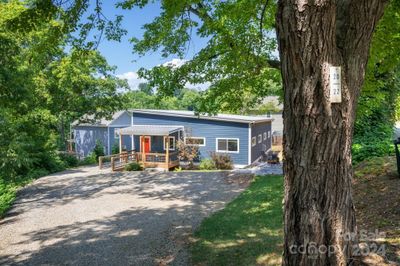 Turn-Key 'Studio-Style' Duplex In Woodfin | Image 1